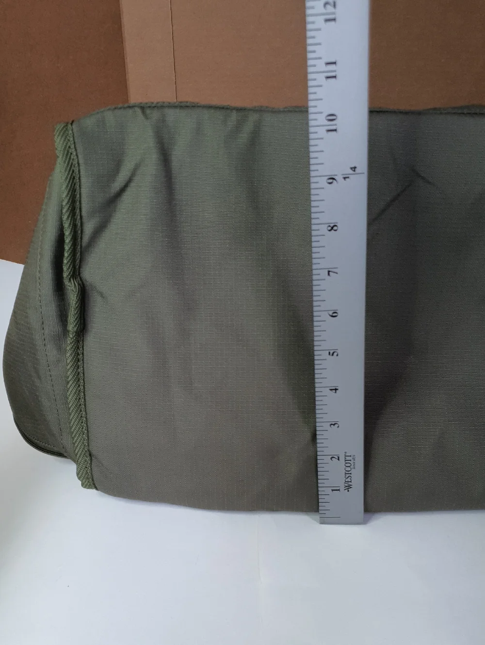 LeSportsac Olive Green Men's Duffel Bag with Shoulder Strap